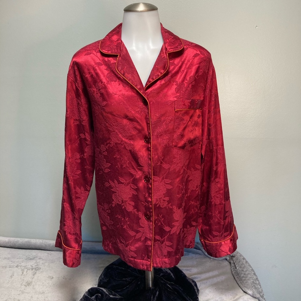 Beautiful Sexy Red Satin Victoria’s Secret L/S Pajama Top S